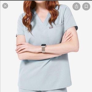 Figs Dusty Blue Catarina scrub top